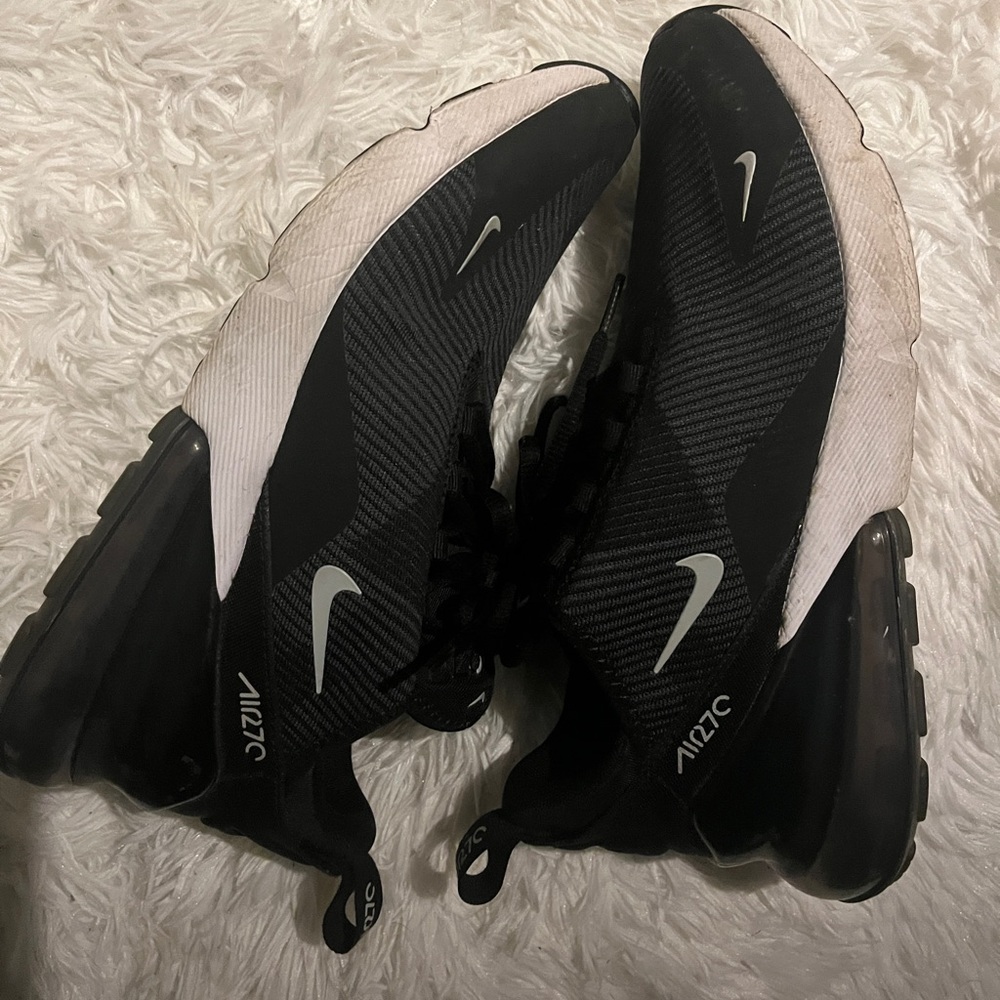 Nike 270